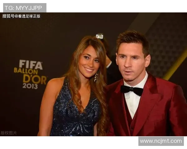 足球明星与深情女孩的温暖瞬间展现爱的力量与梦想的交汇